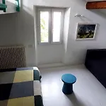 Casa Colore Intera Casa Nel Borgo Antico Tatil Evi Ossuccio