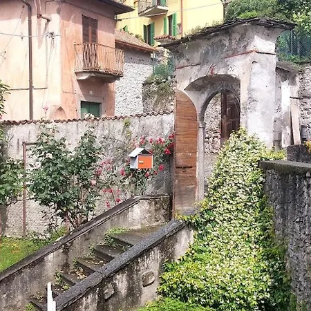 Casa Colore Intera Casa Nel Borgo Antico Tatil Evi