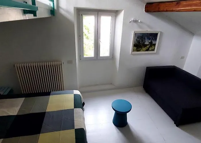 Casa Colore Intera Casa Nel Borgo Antico Feriehus Ossuccio