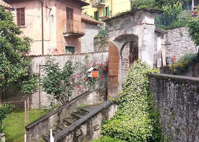 Casa Colore Intera Casa Nel Borgo Antico Holiday home