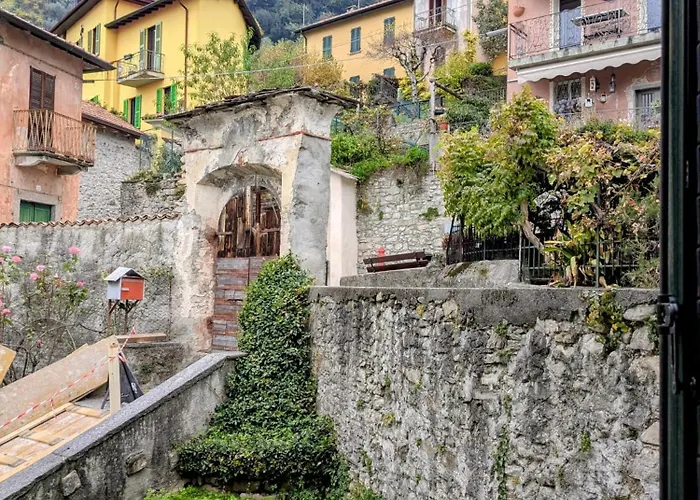 Casa Colore Intera Casa Nel Borgo Antico * Ossuccio